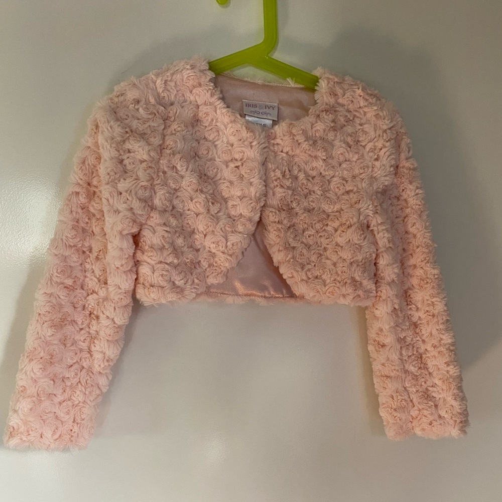 BEAUTIFUL LIGHT PINK, FAUX FUR, SHRIMP G/BOLERO BY IRIS & IVY .